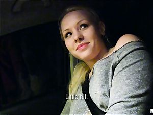 ultra-cute Lola Taylor gets juicy boning on the back seat